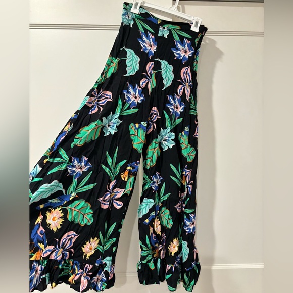 Zara tropical floral black wide leg pants - ruffle hem - Picture 4 of 4